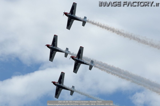 2007-05-06 1561 Pallanza Airshow - Pioneer Team